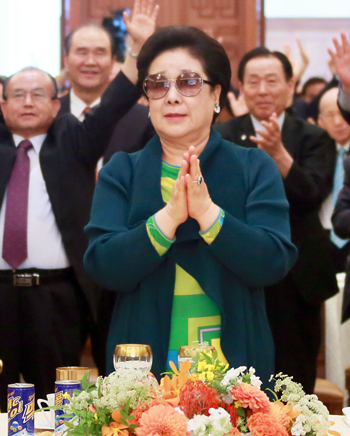 天地人真の父母様勝利帰国 希望前進韓国大会<br />
アジア・太平洋 世界平和青年学生連合創設大会 勝利特別集会