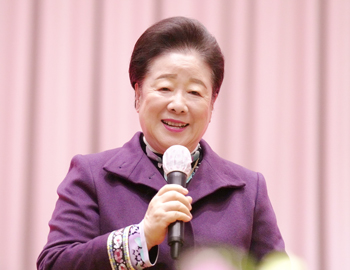 真のお母様をお迎えし、神韓国<br />
指導者特別ワークショップ