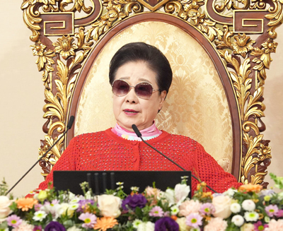 神韓国の牧会者夫婦など700人が<br />
集い、伝道勝利を誓う